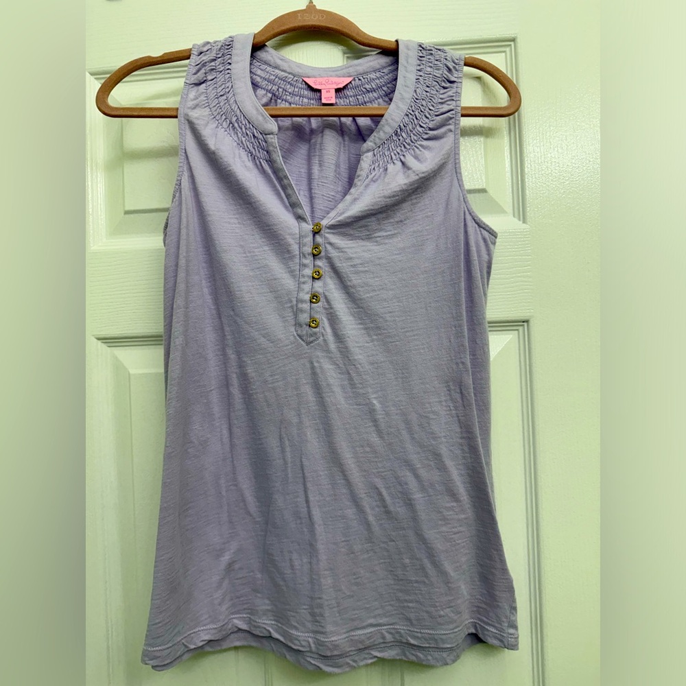 Lilly Pulitzer Size XS sleeves top in lavender